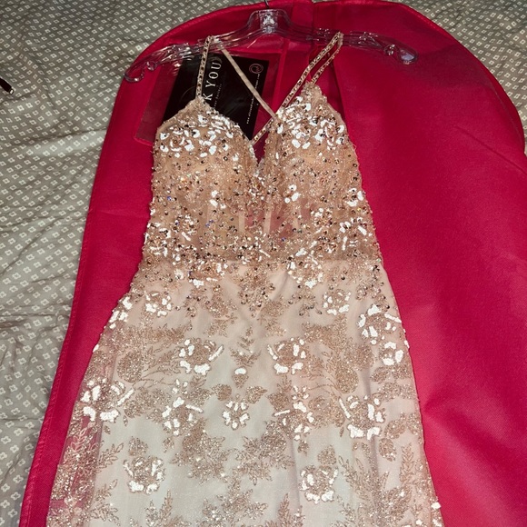 Selling prom dress!! Only worn once - Picture 3 of 5